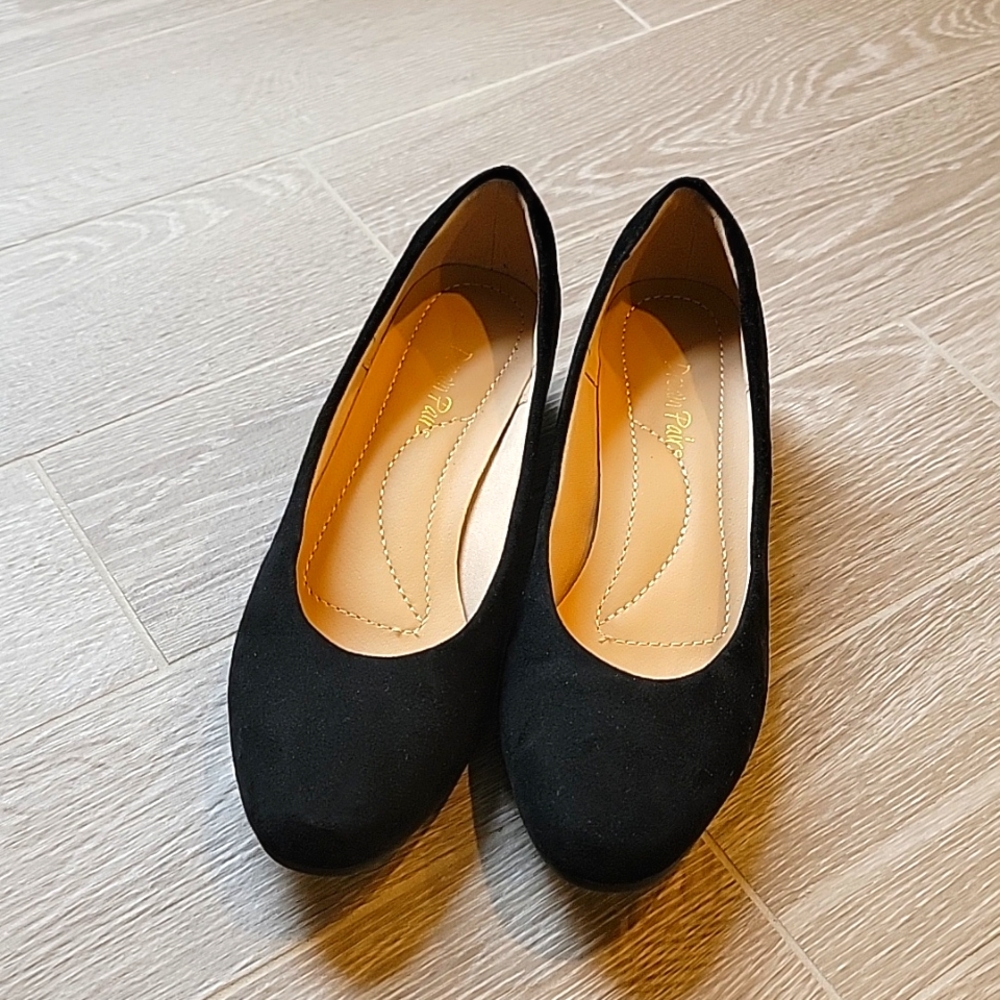 Dream Pairs "Mila" Black Faux Suede Chunky Heels Size 5.5